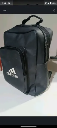 Mochila Adidas preto 55 reais