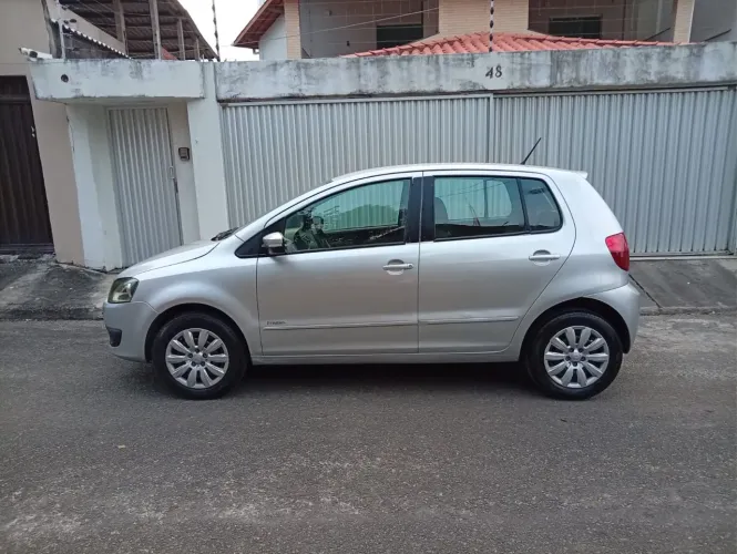 Volkswagen Fox 1.6 MI Total Flex 8V 5P 2014