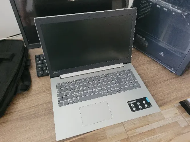 Notebook Lenovo Ideapad Core i3 com 8GB de RAM DDR4 SSD de 128GB com Win 11