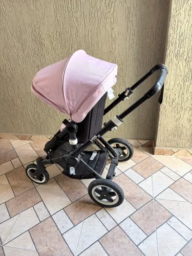Carrinho de bebê importado