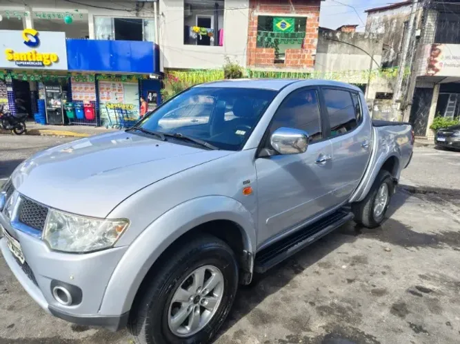 Mitsubishi L200 Triton HPE 3.2 CD TB Int.diesel AUT 2013