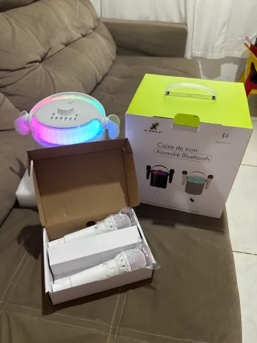 Vendo caixa de som Karaokê e Bluetooth nova