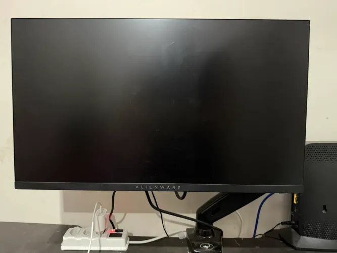 Monitor Gamer Alienware 25" 320Hz + Braço Articulado ELG F80N Pistão a Gás!