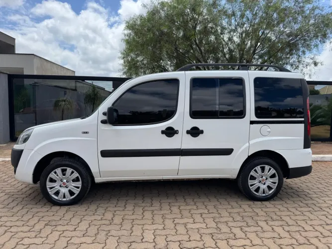 Fiat Doblo Essence 1.8 Flex 16V 5P 2021
