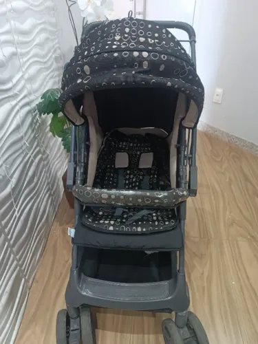 Carrinho de bebê Galzerano unissex seminovo 