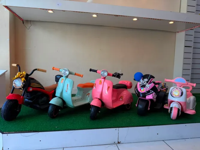 Moto elétrica infantil