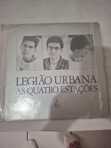 Lote com 55 discos de vinil