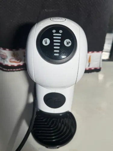Máquina de Café Dolce Gusto Arno Piccolo XS Branca