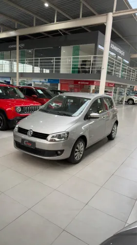 Volkswagen Fox 1.6 MI I Motion Total Flex 8V 5P 2013
