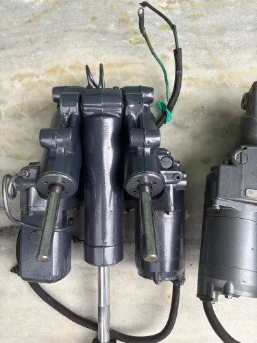 Power Trim Yamaha 200HP 2T Original - Sistema de Inclinação Completo