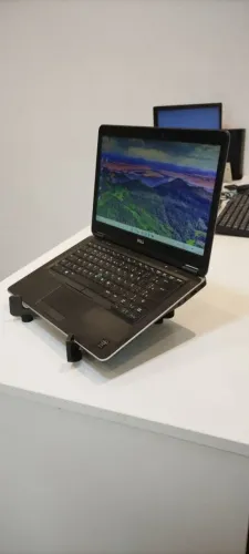 Notebook Dell i5 com SSD de 256, 8 de ram, Win 11 e kit corporativo