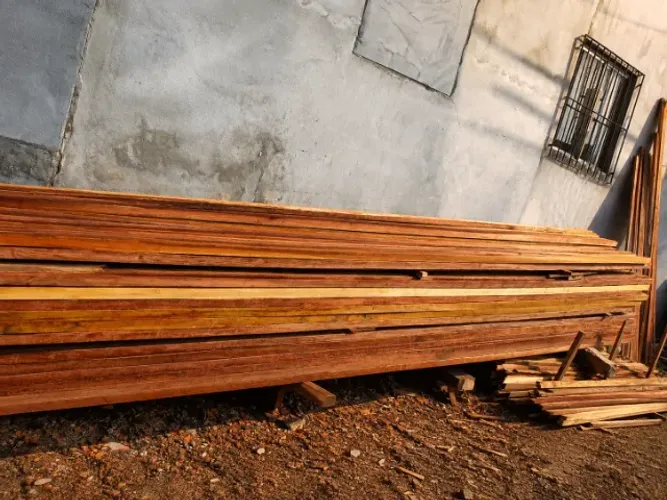 Temos madeiras selecionadas e de excelente qualidade, ideais para qualquer tipo de obra.