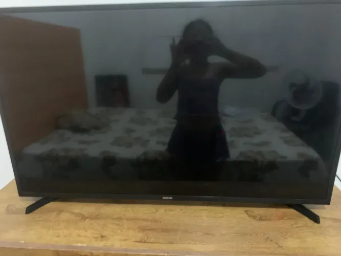 Tv Samsung 43 smart tela preta só áudio