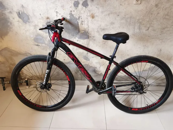 Bike aro 29 ever preta e vermelha (usada, preço negociável!)