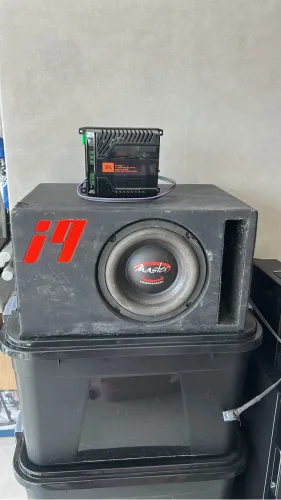 Caixa Subwoofer com módulo JBL