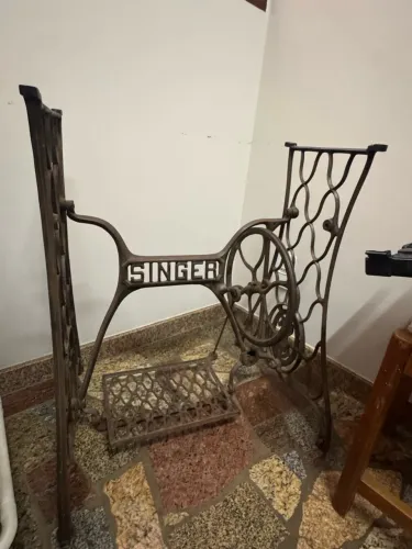 Base máquina costura antiga aí ver