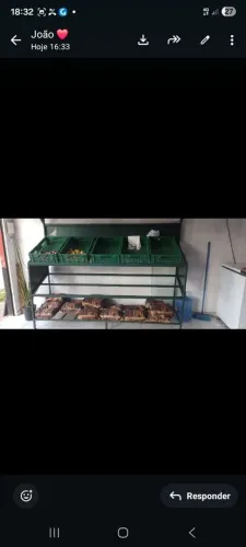 Vende se esse expositor!