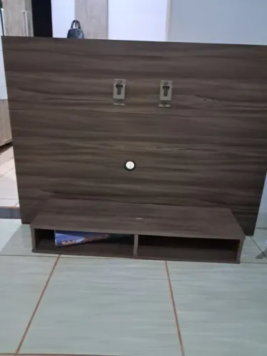 Painel para TV em perfeito estado.