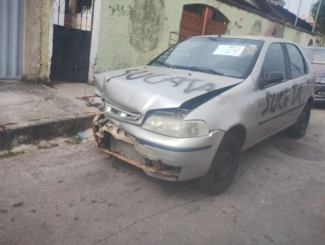 Vendo peças Palio 2004