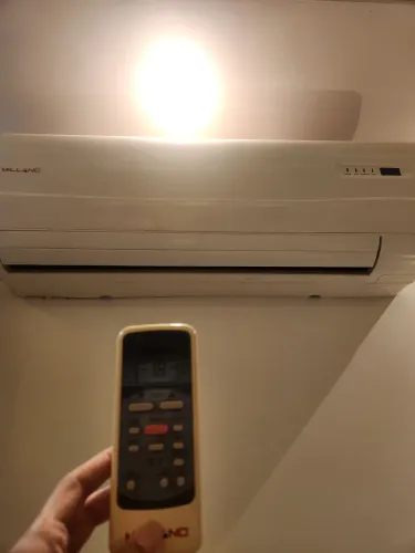 Condicionado Split 12.000 BTUs (Quente e Frio) 