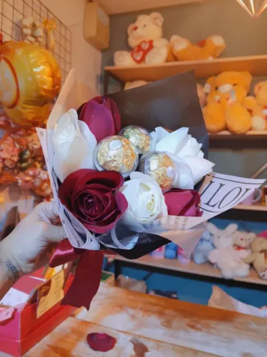 Buquê de flores ou rosas ou girassol