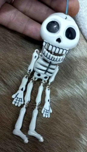 Chaveiro de Puxar Corda de Caveira Esqueleto