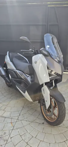 Xmax 300 nova