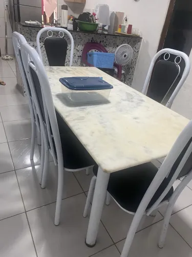Mesa de mármore 6 cadeiras