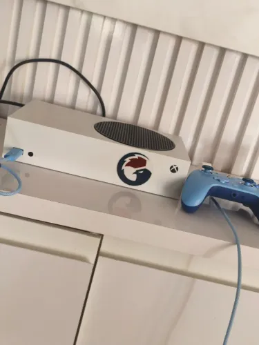 Xbox séries S 512GB Com controle Gamesir G7 Azul.