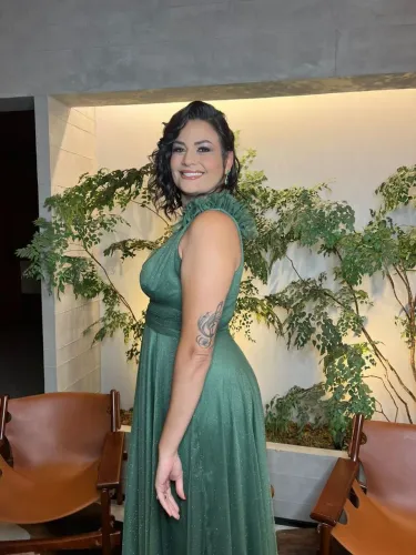 Vestido de festa verde oliva