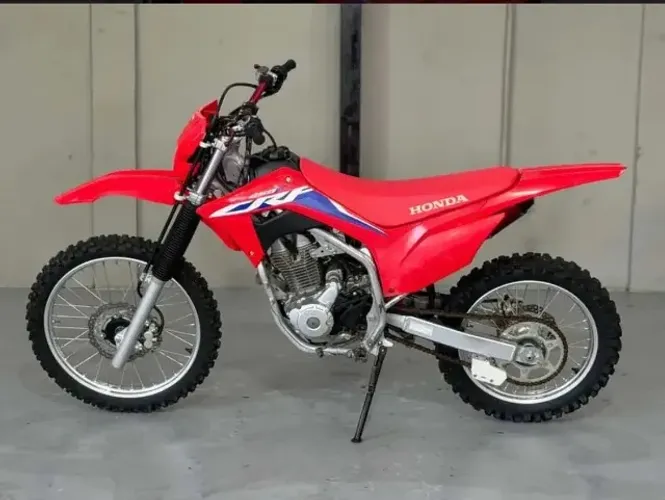 CRF 250f 2023 faturada em 2024.
