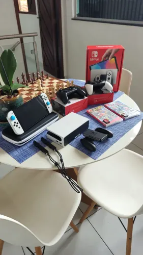 Nintendo Switch OLED + BRINDES