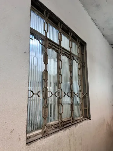 Janelas de ferro cm vidro