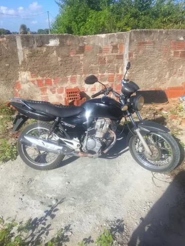 Pra vender ligeiro , está com débitos , boa pra interior .
