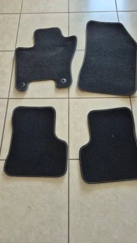 Tapetes originais para Jeep Renegade