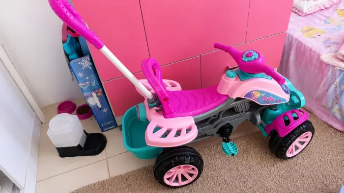 Vendo quadriciclo infantil 250,00