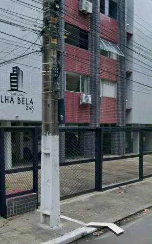 VENDO APARTAMENTO no ILHA BELA, PONTA VERDE em frente a pet's.