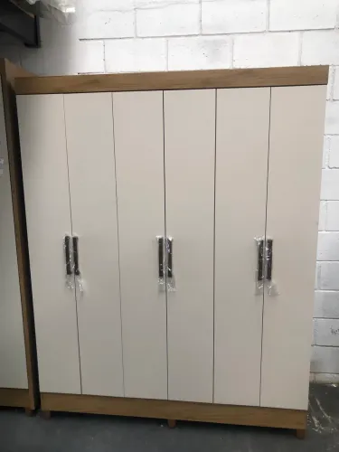 Guarda roupa casal com 6 portas / NOVO / ENTREGAMOS 
