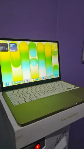 MACBOOK NEO