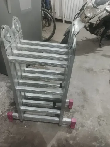 Escada retrátil