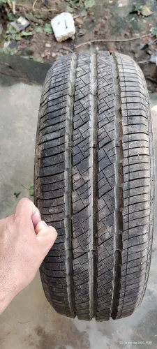 Vendo pneu aro 15 ( 195/70 ) novo