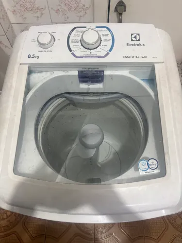 Máquina de Lavar Electrolux 11kg - Funciona apenas motor
