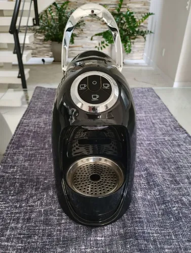 Cafeteira de Cápsulas Três Corações 