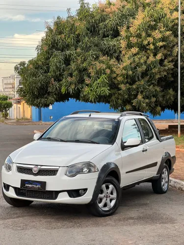 Fiat Strada Trekking 1.6 16V Flex CD 2013