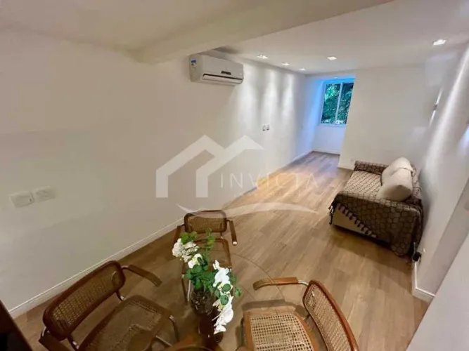 EXCELENTE QUARTO E SALA COM SUÍTE . CONFORTO E ÓTIMA DISTRIBUIÇÃO!