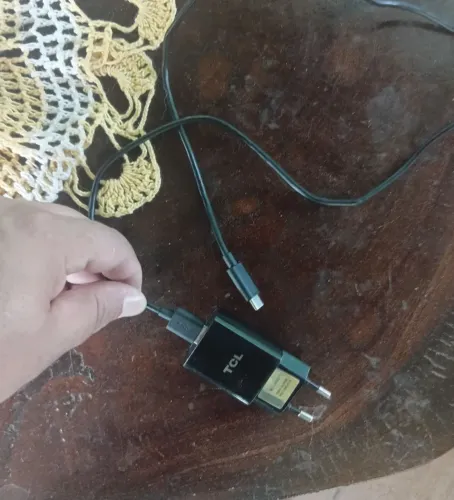 Vendo carregador de celular marca tcl original tipo-C ENTRGO