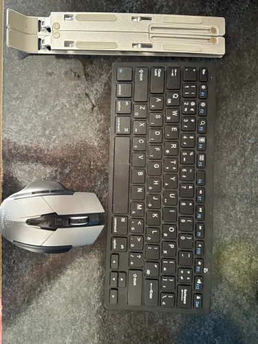 Teclado + Mouse Sem Fio + Suporte para Notebook