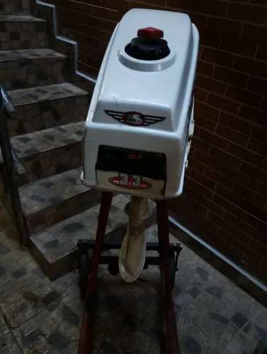 Motor de popa 3.3 HP