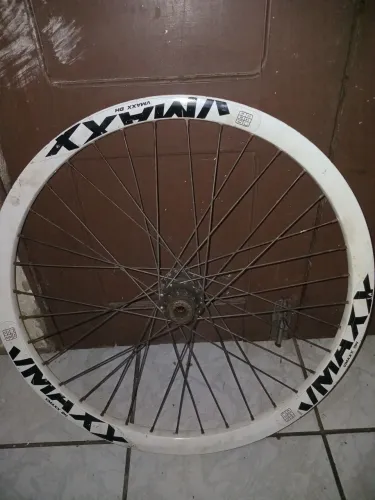 Calha vmaxx traseira DH branca aro 26
