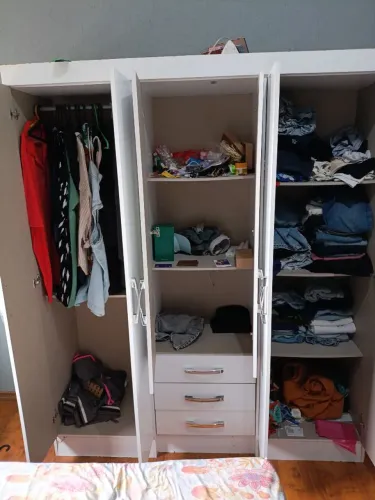 Guarda roupas usado